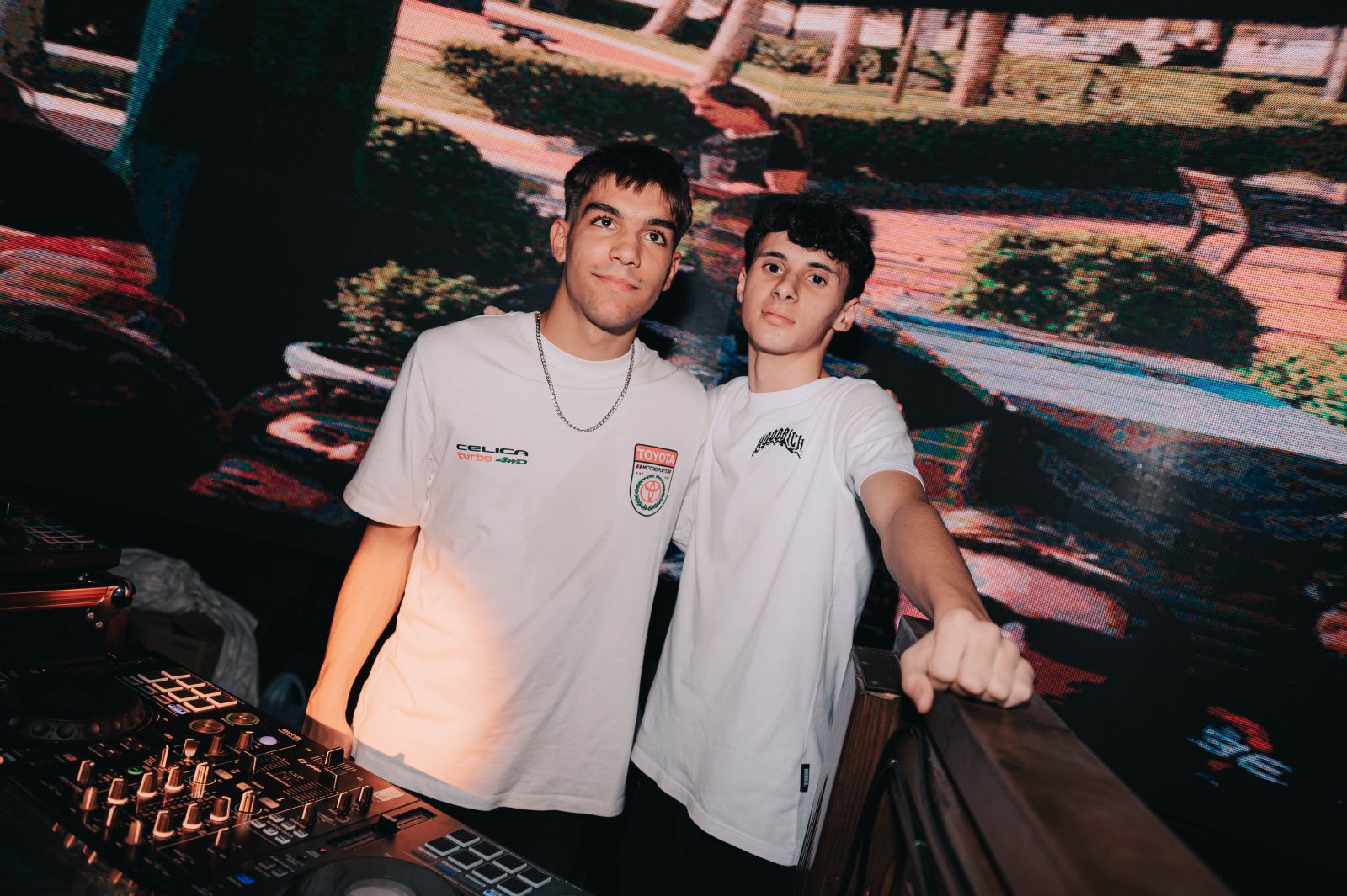 Personas asistentes a la fiesta de aniversario